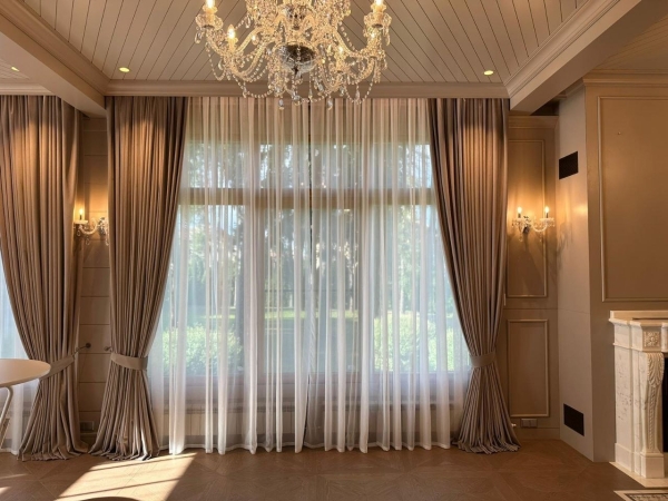 Подмосковная резиденция. art. Velvet Blackout , вуаль art. Rio Amalfi 