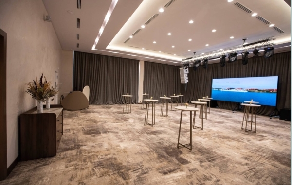 г. Белгород, конференц-зал. art Blackout FR Mokko Amalfi 